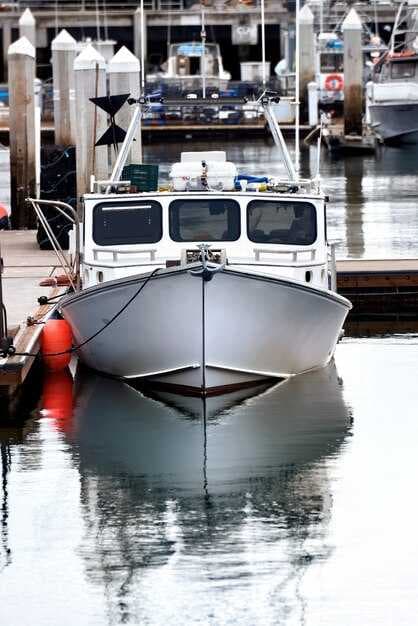 From Stern to Bow - A Complete Guide to Boat Parts