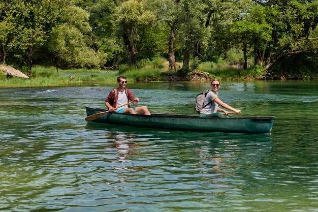 Small Group Clear Kayak Tour of Old Hickory Lake