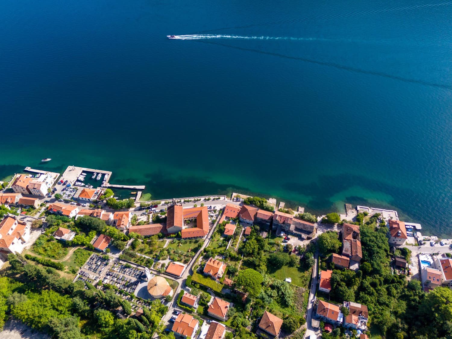 Segeln Sie während der Olympischen Spiele 2026 in Paris luxuriös durch das Mittelmeer