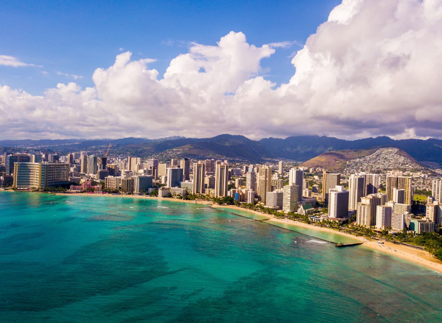 What to Do at Waikiki Beach in February – A Guide to Fun, Sun, and Culture