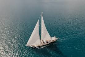 Why You Should Experience a Boat Charter Vacation