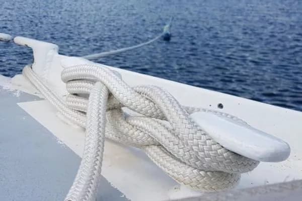 How to Effectively Set Up and Recover a Mooring Line