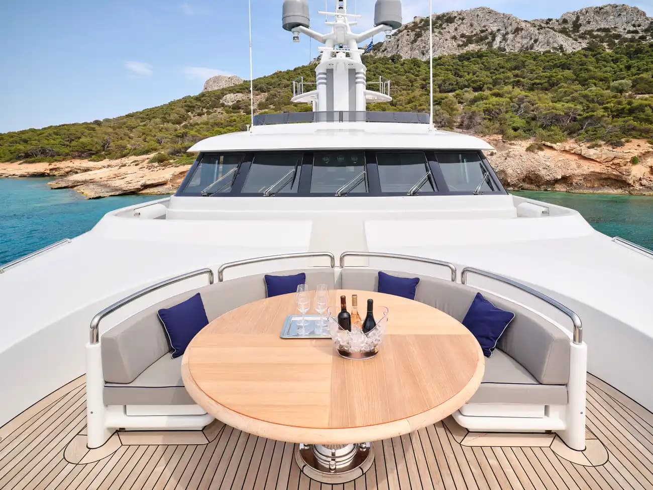 Discover Invader Greece Motor Yacht for Your Sailing Adventure