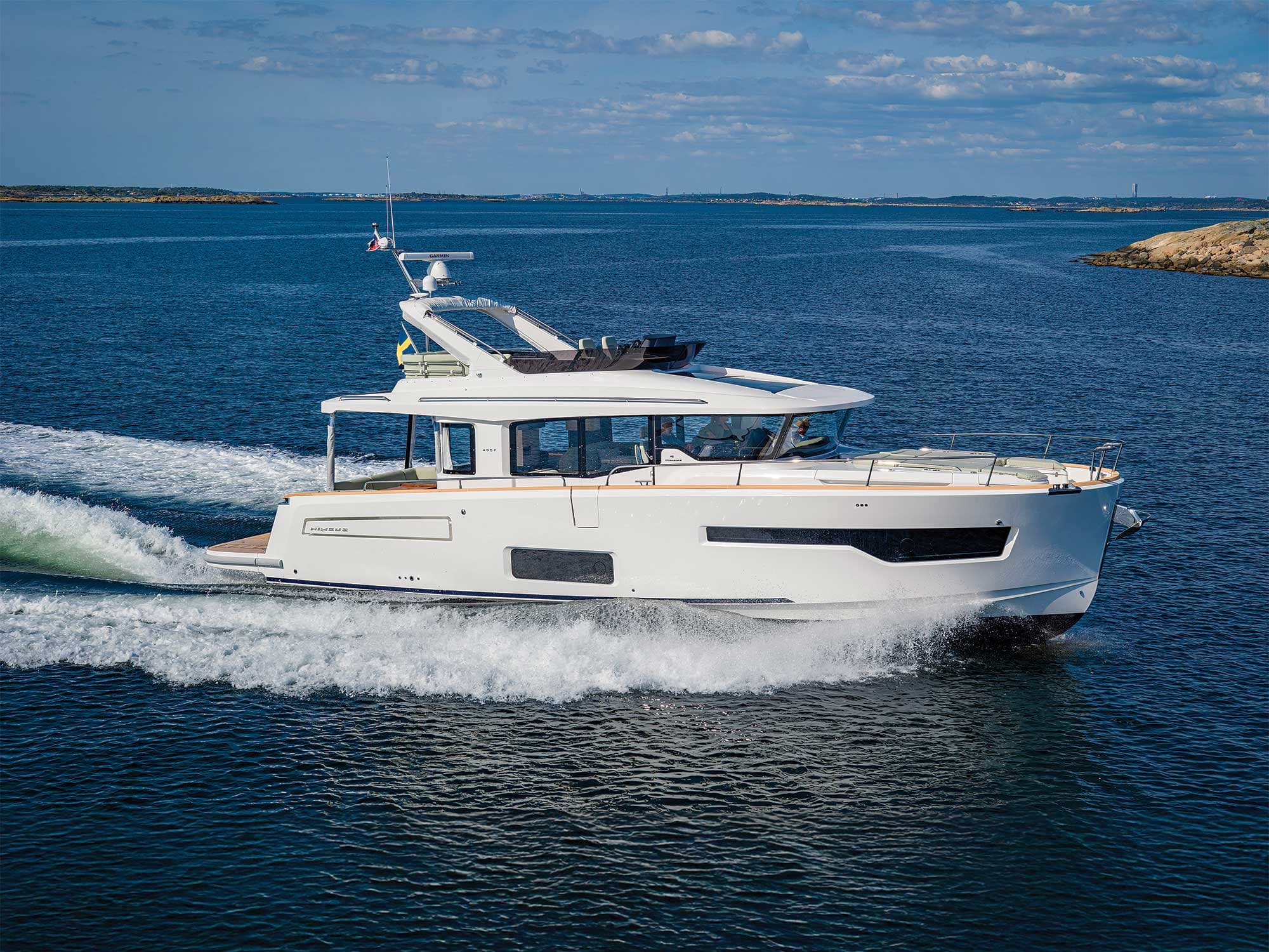 Discover the Thrill of the 2026 Nimbus 495 Flybridge