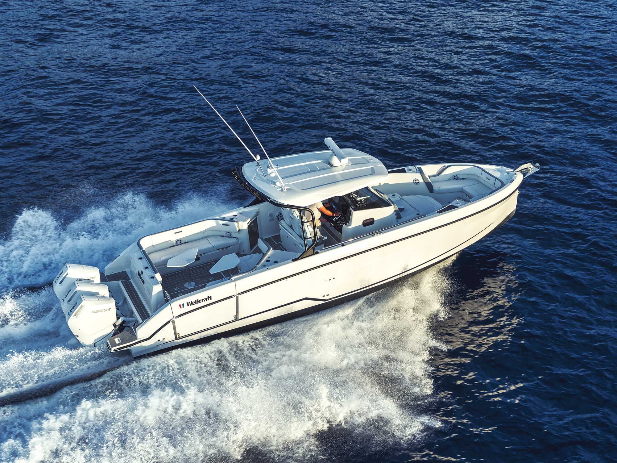 Exploring the 2026 Wellcraft 38 T-Top