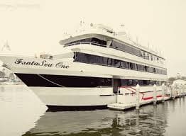 Why Yacht Rentals Make Memorable Anniversary Celebrations