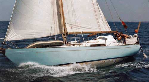 Navigating the Seas Safely with Sailboat Stability