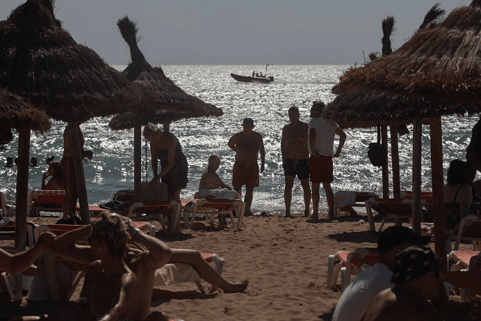 EU Considers Stricter Visa Rules and Movement Restrictions for Russian Visitors