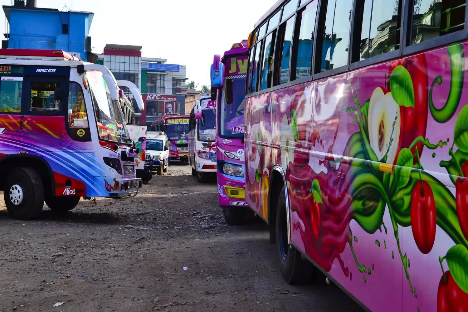 Kerala and Tamil Nadu Interstate Tourist Buses Suspend Operations Amid Tax Disputes
