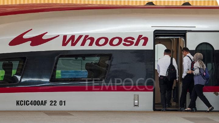 Surge of Malaysian Tourists on Whoosh Train Boosts West Java Tourism