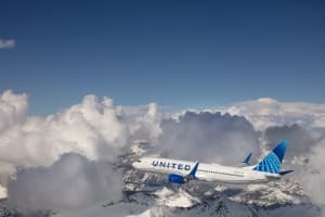 United Airlines Announces Increased Winter Holiday Travel and Festive Highlights