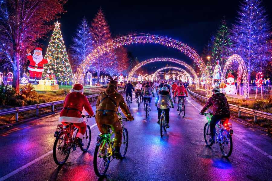 Winter Wonderland Lights Illuminate Portland’s Seasonal Cycling Adventure