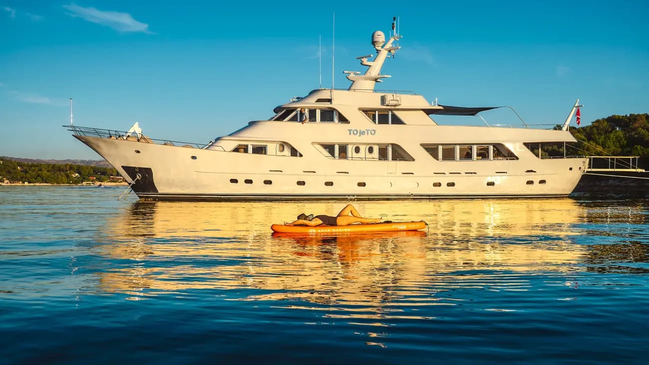 Benetti Classic 115’ To Je To — Adriatic Motor Yacht