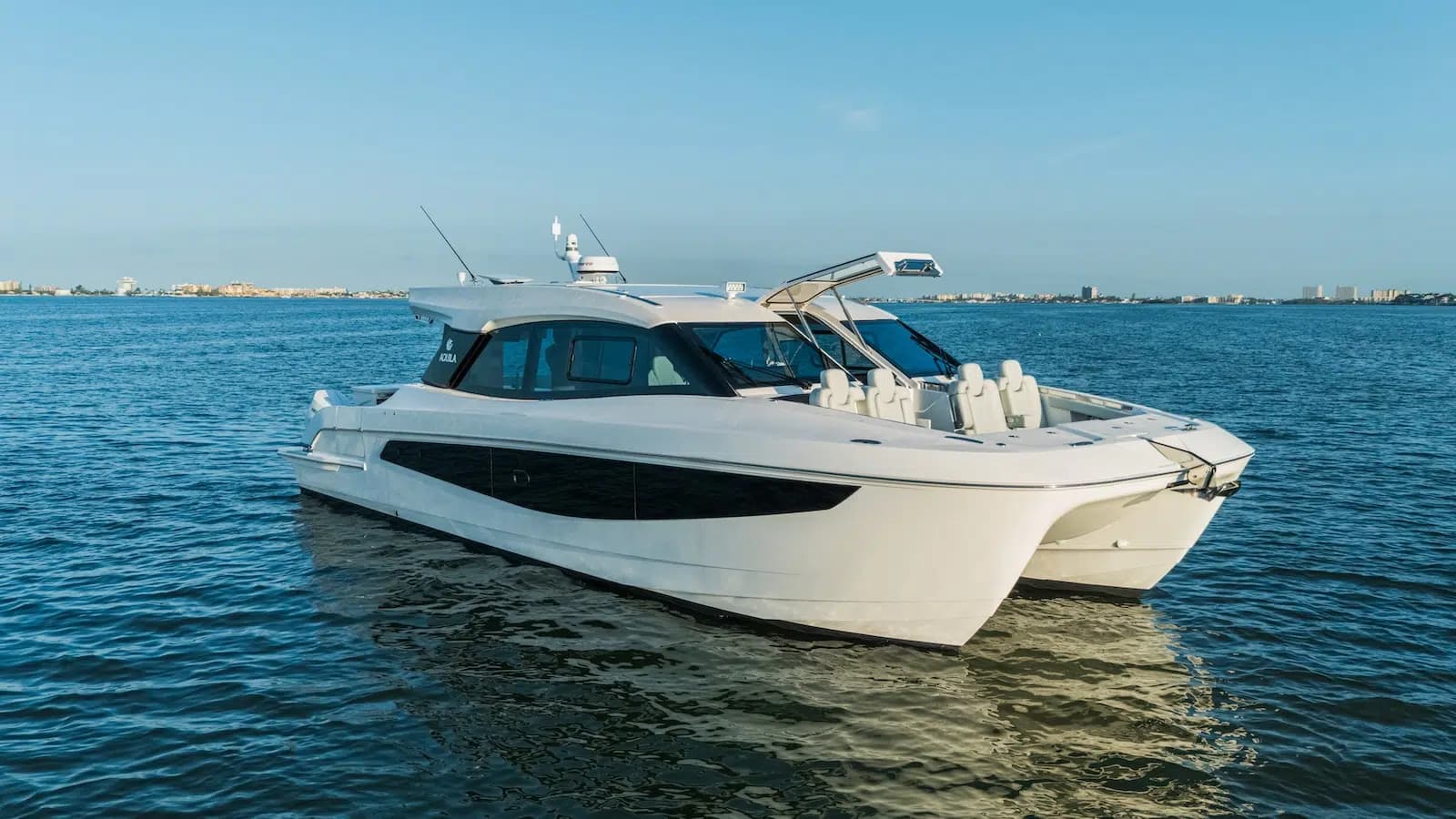 Aquila 42 Coupé debuts with Hydro Glide tech