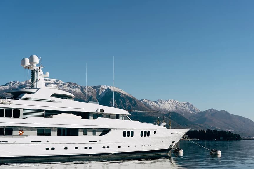 Best Times to Charter: Seasonal Guide