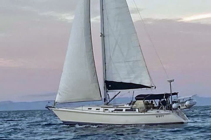Catalina 42 mk1 — Specs & Cruising Analysis