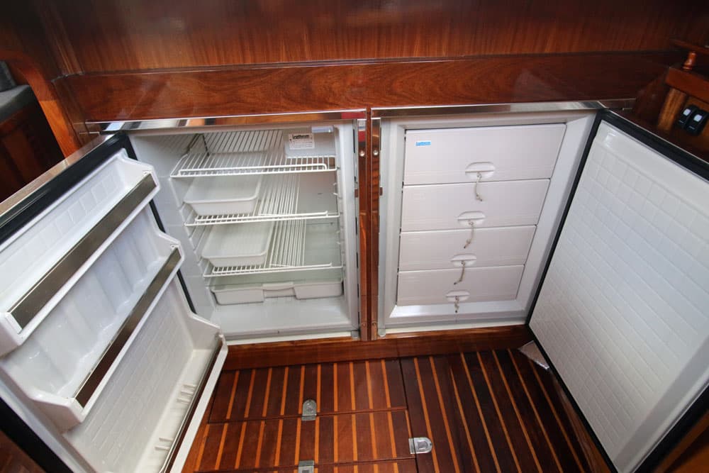 Managing 12-Volt Boat Refrigeration Efficiently