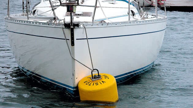 Avoiding rapid chafe when mooring a boat