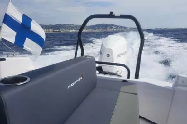Axopar adopts Aura blockchain for boat passports