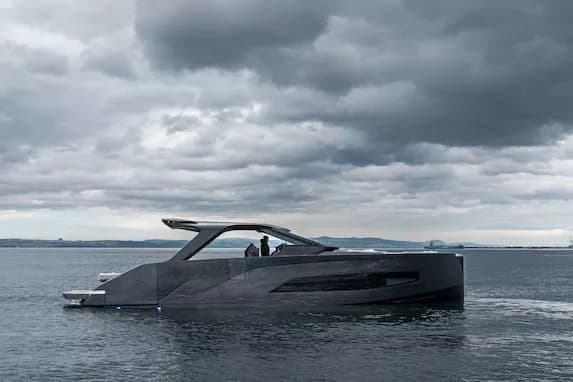 Manari 52 — 52ft yacht with Volvo Penta IPS at 47 knots
