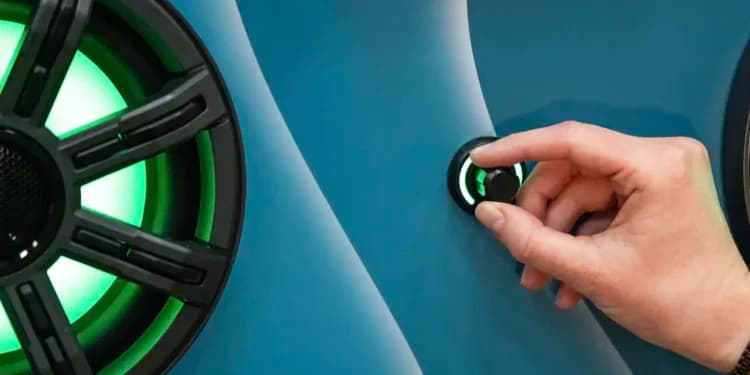 KICKER Introduces MSLC Marine RGBW Controller
