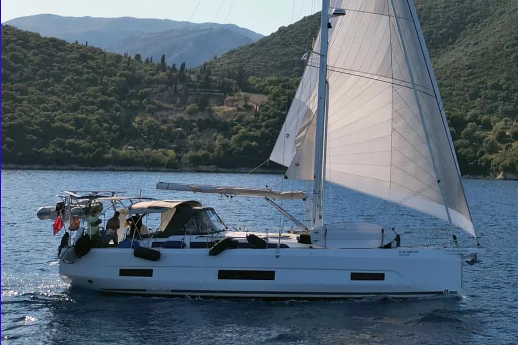Dufour 470 — Performance, Layout and Practical Ratios