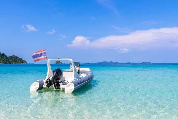10 Best Caribbean Dive Locations | Luxury Scuba Yacht Charter