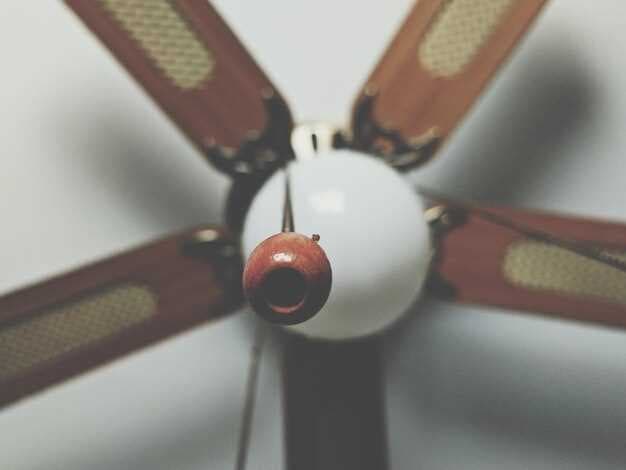 3-Blade vs 4-Blade Propellers - Key Differences and Similarities