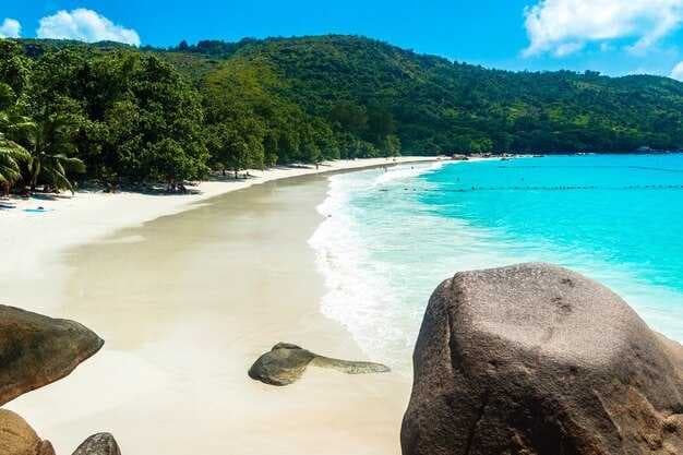 Best Beaches in the Seychelles - The Ultimate Guide to Pristine Shores