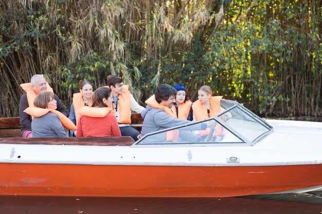 Best Pontoon Rentals in South Carolina - Top Boat Charters & Deals