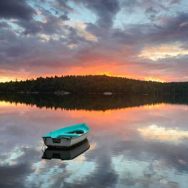 Boating in Mystic Connecticut - The Ultimate Guide to Mystic Seaport, Boat Rentals, and Scenic Waterways