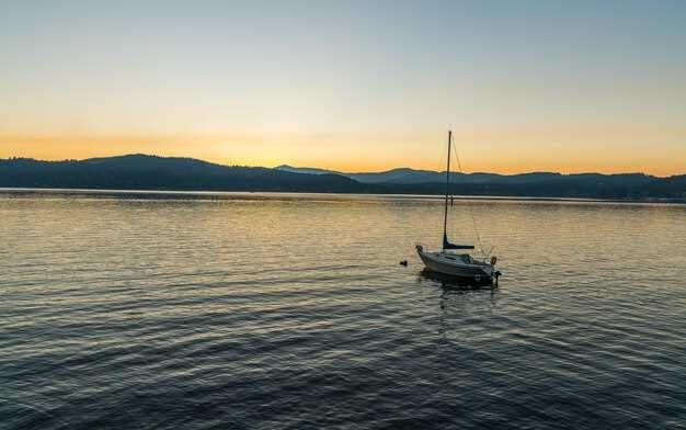 Browns Mills NJ Sailboat Rentals - Explore Beautiful Waters Today!