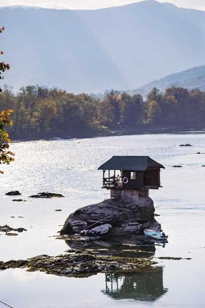 Discover Wolf River Retreat - Your Perfect Cabin Getaway Near Dale Hallow Lake, Byrdstown