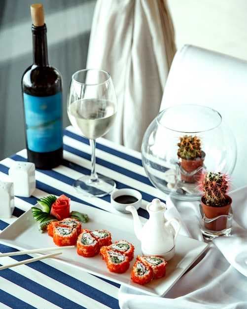 Dock Dine Like a Pro - Make Waterfront Dining Smooth