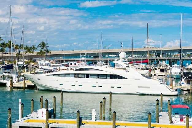 Gulf Coast Party Boats - Best Yacht Charters, Boat Rentals & Party Cruises