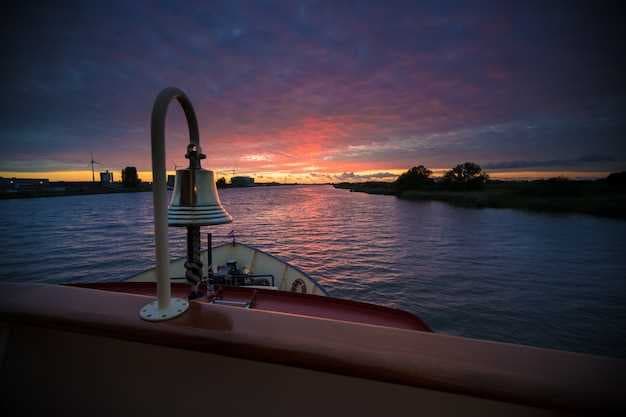 Houseboat Rentals Across North America - Lakes, Rivers &