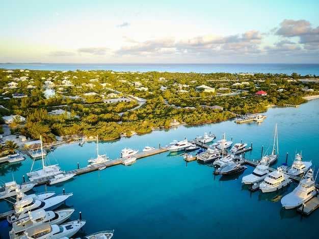Key Biscayne Boat Rental and Yacht Charter - The Ultimate Guide to Luxury Voyages, Rates, and Scenic Tours