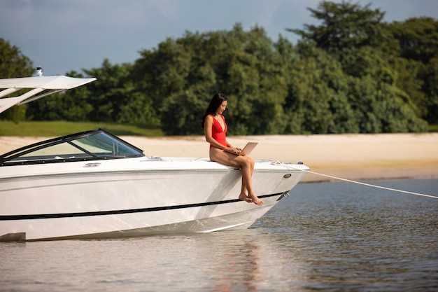 Lake Harris Boat Rentals - Affordable Boat Rentals in Florida