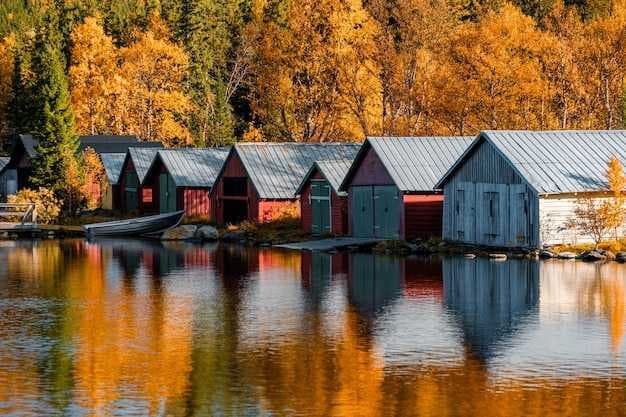 Lake Norman of Cabarrus Cabin Rentals with Kayaks | Rent a Kayak-Friendly Lake House