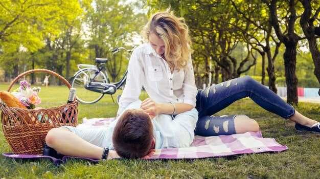 Outdoor Activities to Deepen Connections This Valentine’s Day