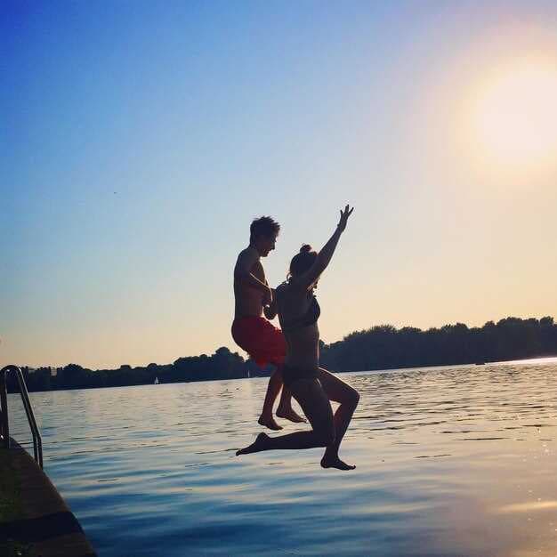 Romantic Ideas for Couples Boating - Date Night on the Water