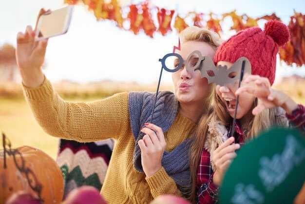 Seasonal Happenings - A Guide to Seasonal Events and Festivals