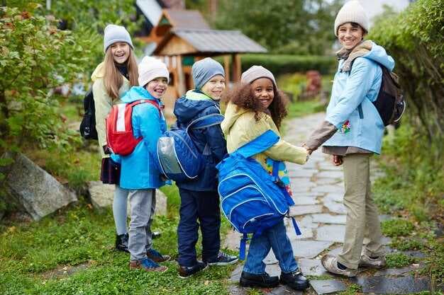 The 12 Best Family Travel Destinations - A Comprehensive Guide to Kid-Friendly Vacations