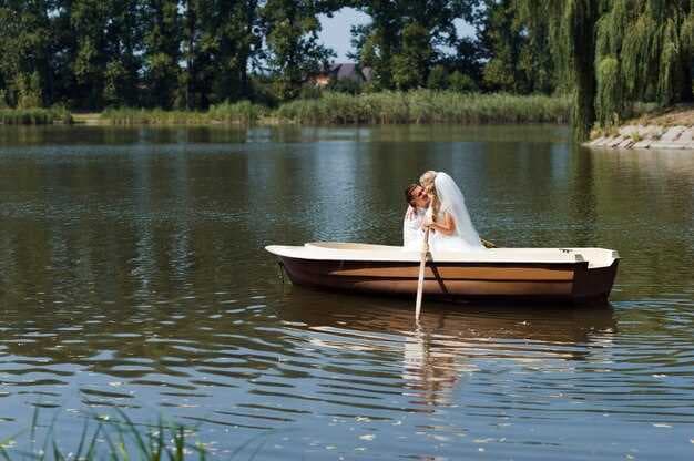 Unforgettable Narrowboat Holidays Across the UK - Explore the Canals and Countryside