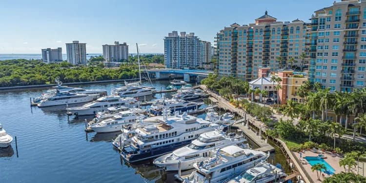 Top 17 Luxury Marinas and Shipyards in the U.S.