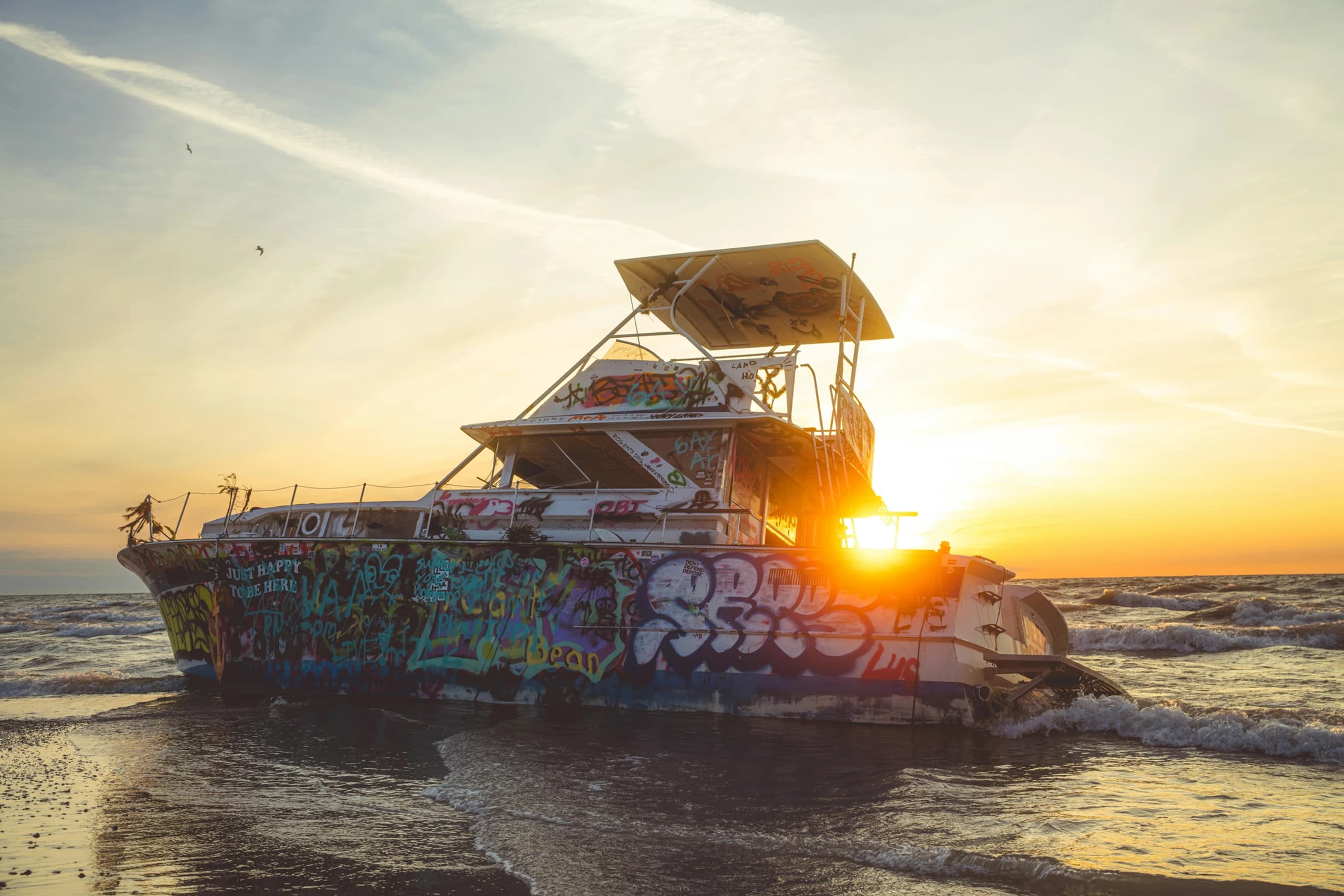 Discover Milwaukee's Abandoned Boat 'Deep Thought' Up for Auction