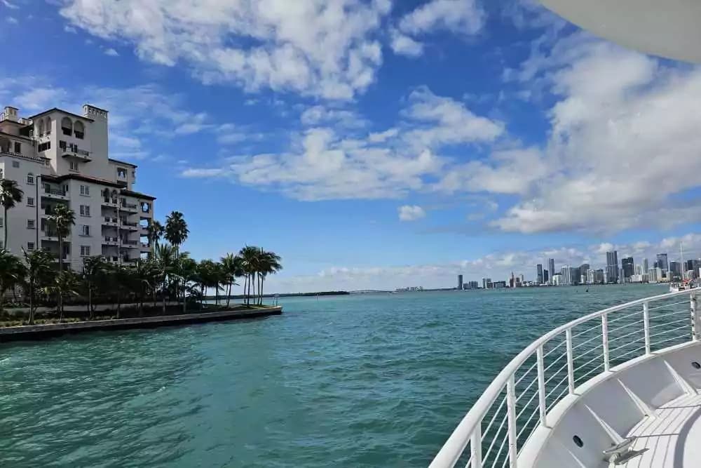 Discover the Wonders of Cruising the Intracoastal Waterway in Fort Lauderdale