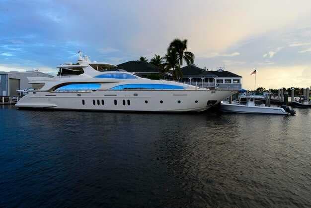 LUNASEA Yacht for Charter – Luxury Private Yacht Charter & Bespoke Voyages