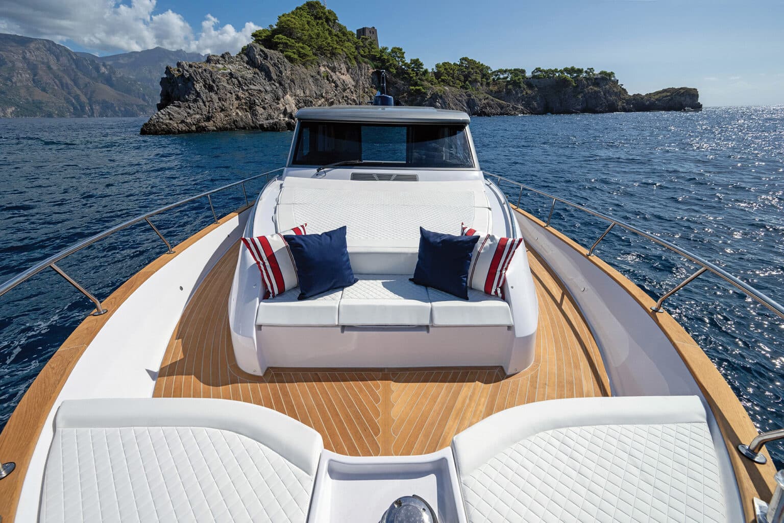 Apreamare Gozzo 48: Italian Craft for International Waterways