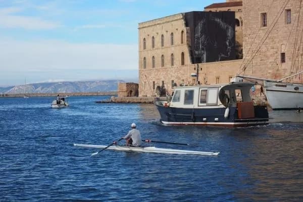 Priority Rules for Paddlecraft and Motorboats